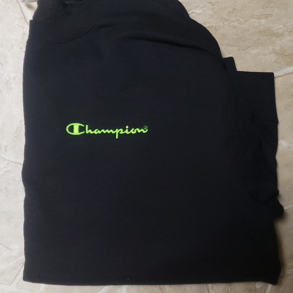 NWOT womens medium champion crewneck sweater